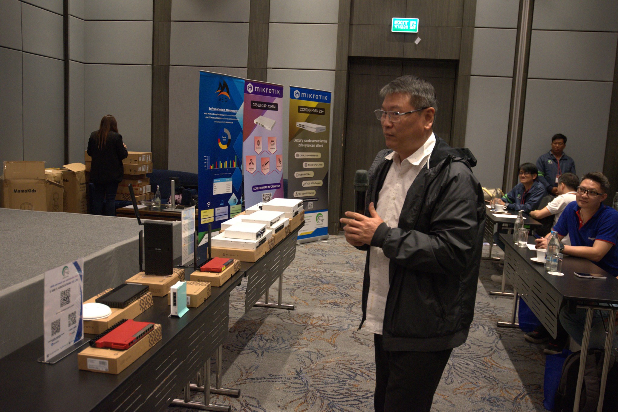 Seminar - Gallery 16